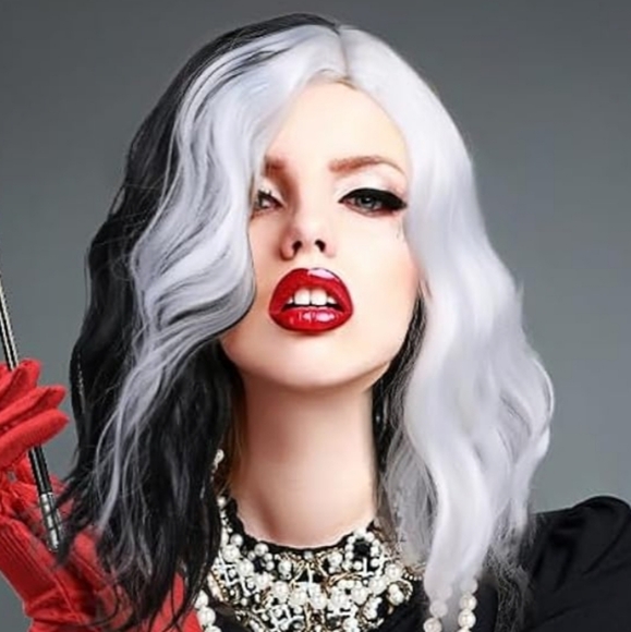 Cruella De VIL Black and White Hair Wig NWOT - Picture 2 of 7